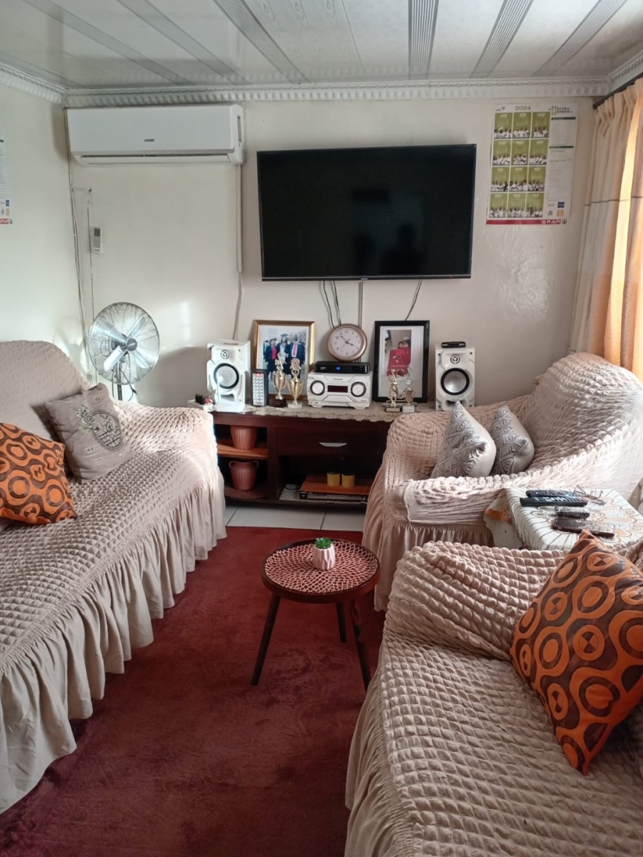 4 Bedroom Property for Sale in Mdantsane Nu 11 Eastern Cape